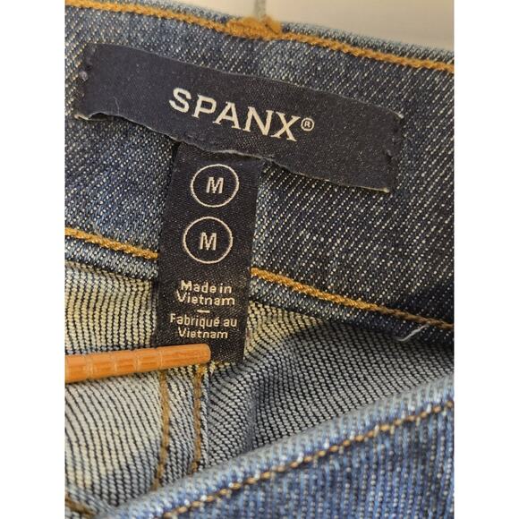 Spanx Flare Jeans in Authentic Blue Classic Pull-on Styling, Pockets Preppy | M - Picture 8 of 11
